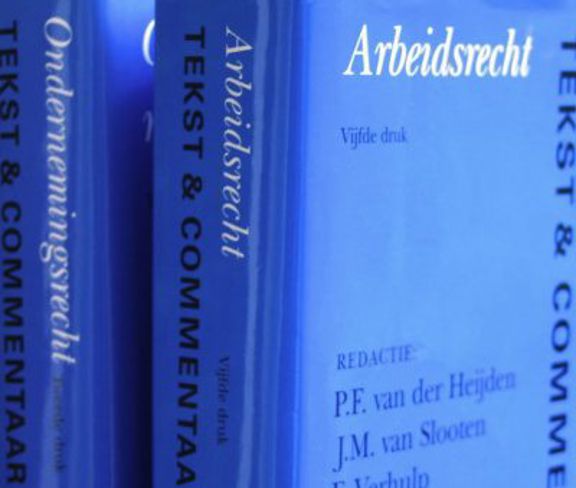 Ziekteverzuim door schulden: hoe kun je jouw werknemer helpen?