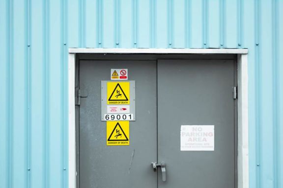 Waarschuwing gevaarlijke stoffen De verschillen tussen fluorvrij- en fluorhoudend blusschuim